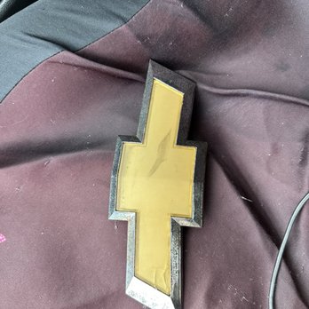Submarine Car Wash - This shows the crack in my Chevrolet bowtie - Auto Detailing Near Me - Groton, Connecticut Submarine Car Wash - This shows the crack in my Chevrolet bowtie - Auto Detailing Near Me - Groton, Connecticut