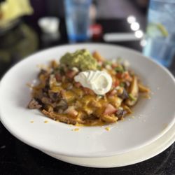 Silver Peak Bar and Grill - Carne asada fries