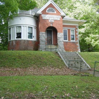 Chaplin Town Library - The old place. - Libraries Near Me - Chaplin, Connecticut