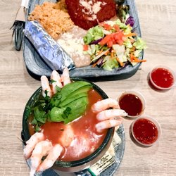 El Picosito Taqueria - Shrimp Cocktail & Chile Relleno Plate