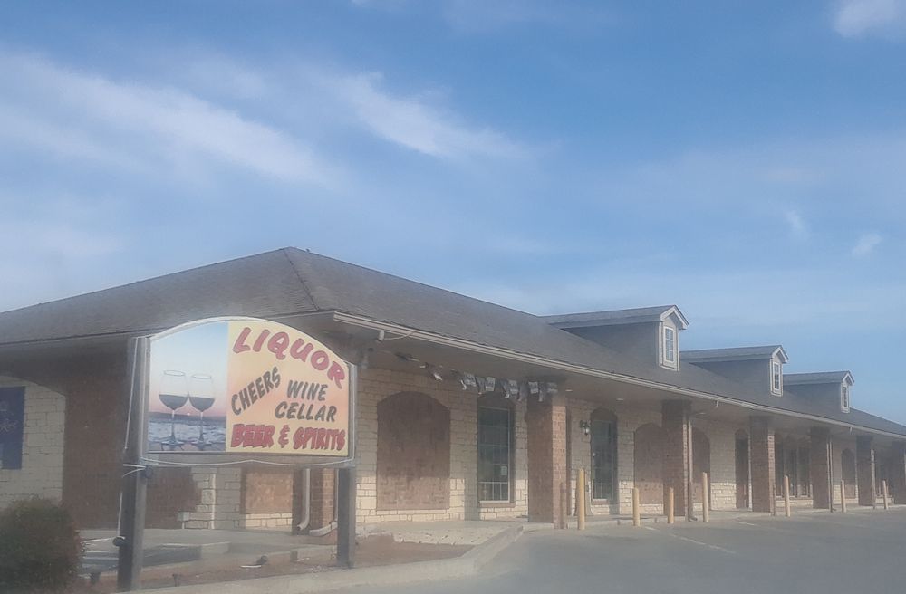 CHEERS WINE CELLAR BEER Updated October 2024 101 N Carter St, Pauls Valley, Oklahoma Beer