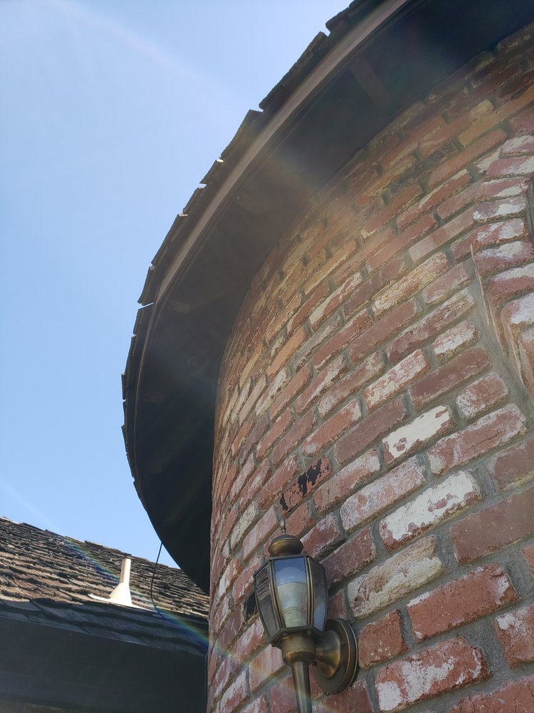 Slide of Bob Jahn's Roofing