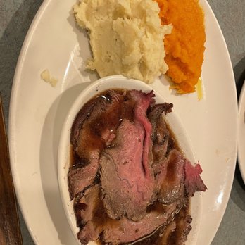 Mount Vernon - Roast beef dinner plate - Steakhouses Near Me - Somerville, Massachusetts