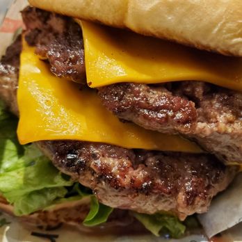 Wahlburgers - American Near Me - Cabazon, California