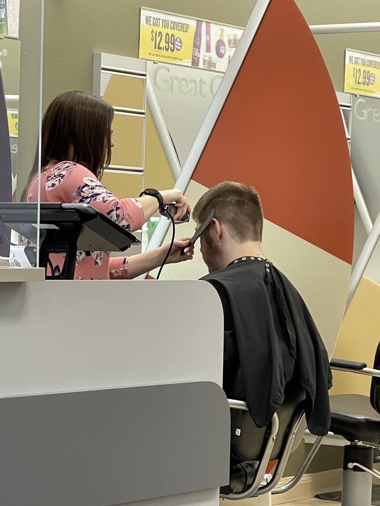 GREAT CLIPS Updated September 2024 13 Reviews 621 Romence Rd