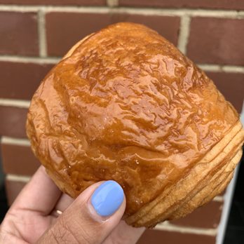 Lune Croissanterie - Chocolate Crossiant - Bakeries Near Me - Fitzroy, VIC Lune Croissanterie - Chocolate Crossiant - Bakeries Near Me - Fitzroy, VIC