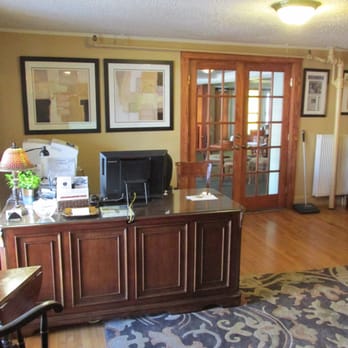 Kennebunk Inn - Not ghosts in there. - Hotels Near Me - Kennebunk, Maine
