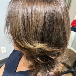 Marjan Salon - Look at that cut 'n color! Whoop!whoop!