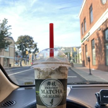 Matcha Cafe Maiko - Hojicha Latte Float with Yuzu Soft Serve - Ice Cream & Frozen Yogurt Near Me - Fort Lee, New Jersey