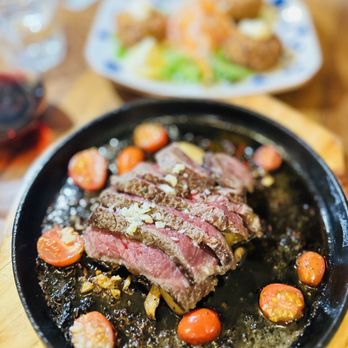 1938 Indochine - Cast Iron Ribeye Tataki, Colonial Crab Cake - Vietnamese Near Me - Honolulu, Hawaii