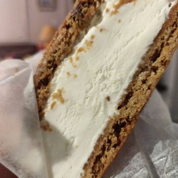 The Woohoo - Vanilla and chocolate chip - Ice Cream & Frozen Yogurt Near Me - Beach Haven, New Jersey