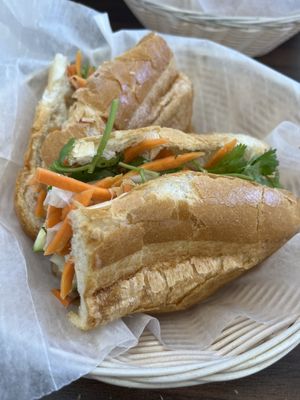 Banh Mi K by null