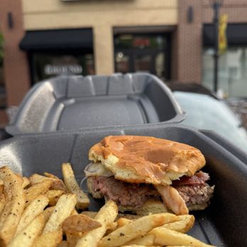 Ground Restaurant - Raw burger and salty fries - American Near Me - Franklin, Tennessee Ground Restaurant - Raw burger and salty fries - American Near Me - Franklin, Tennessee