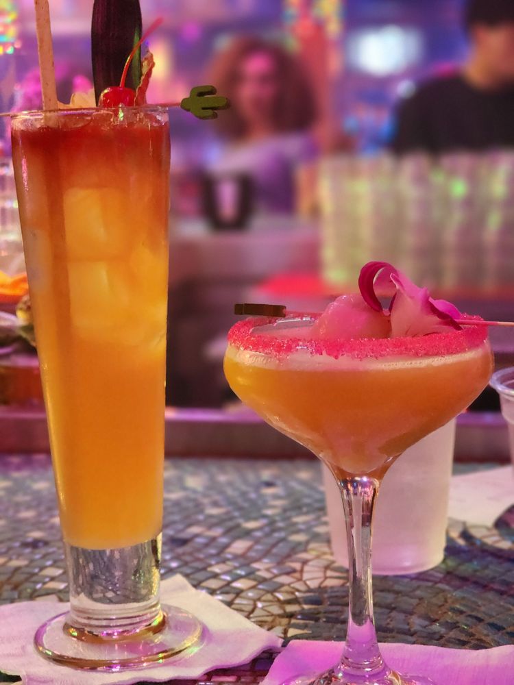 Mango's Tropical Cafe
