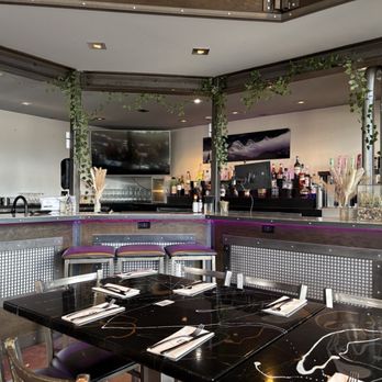 BLAKE Brewhouse & Distillery - The bar - Asian Fusion Near Me - Canmore, Alberta