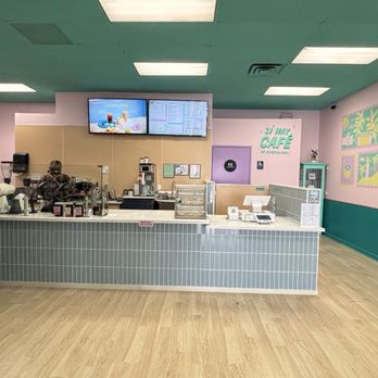 Ilustre Specialty Coffees - Inside at the counter - Coffee & Tea Near Me - Escondido, California