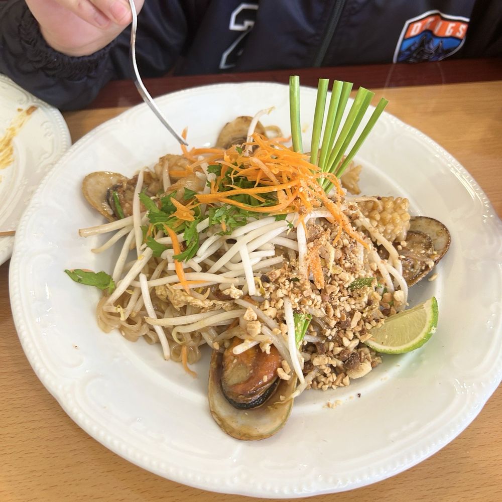 Sara Thai Kitchen - 23. Pad Thai - Thai Near Me - Salt Lake City, Utah Sara Thai Kitchen - 23. Pad Thai - Thai Near Me - Salt Lake City, Utah