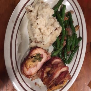 The Backyard Grill - American Near Me - Houston, Texas