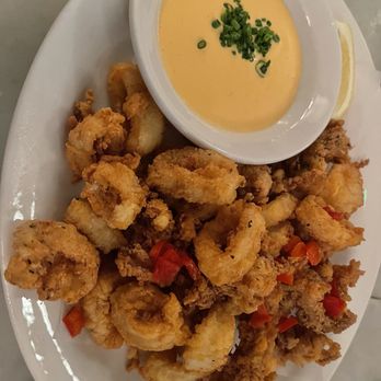 Neptune Oyster - Seafood Near Me - Boston, Massachusetts