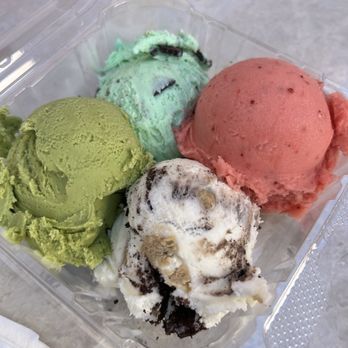 Handel’s Homemade Ice Cream - 4 Scoop Sampler - Ice Cream & Frozen Yogurt Near Me - Irvine, California