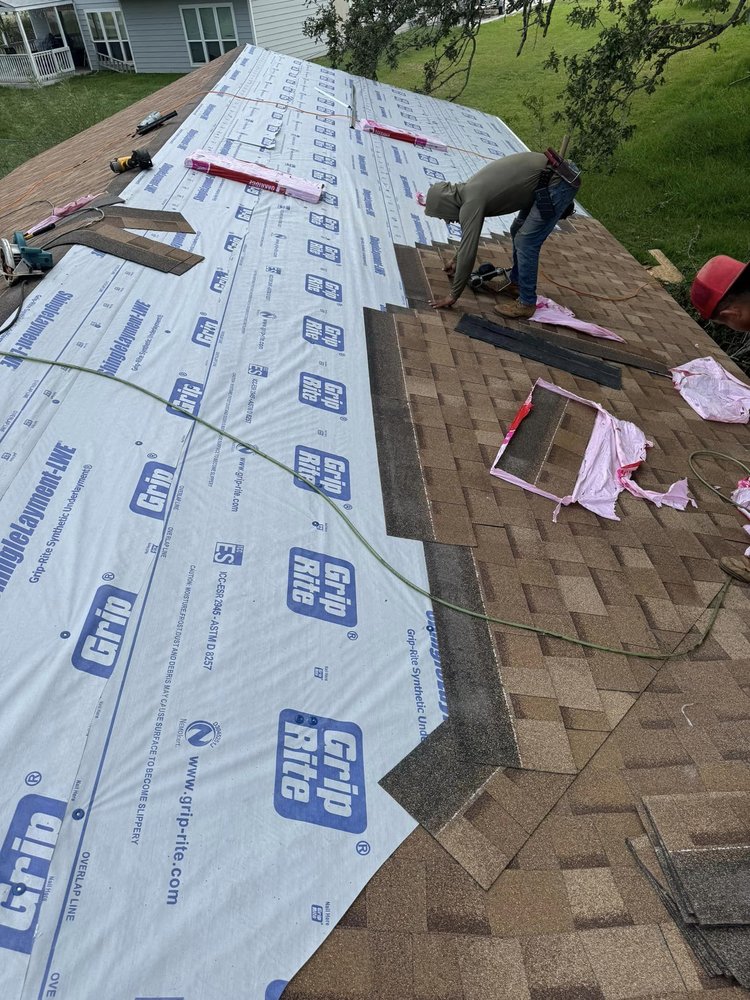 Slide of East Texas Roofing