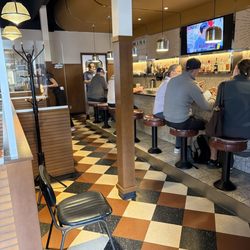 Alumni Sandwich & Liquor Bar