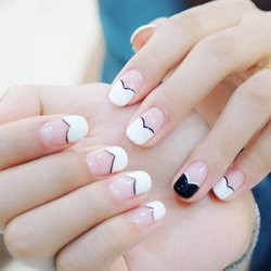 E & K Nails