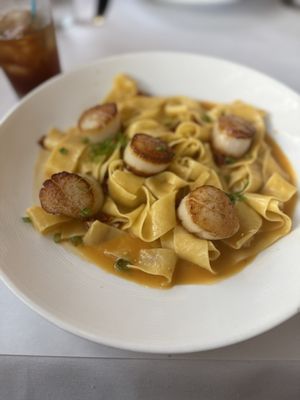 Russell's on Lake Ivanhoe by null