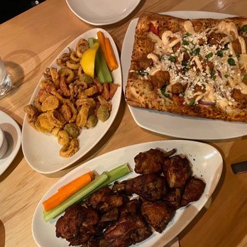 Beer City Bread - Calamari Chicken Wings Pizza - Pizza Near Me - Grand Rapids, Michigan