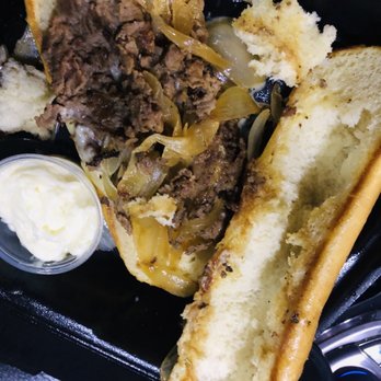 Howell's Kitchen and Bar - Philly Sandwich - Pizza Near Me - Atlanta, Georgia