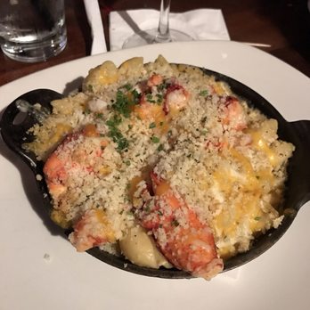 Joe’s Waterfront - Lobster mac and cheese aka heaven - Burgers Near Me - Boston, Massachusetts