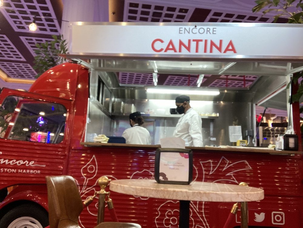 Cantina Bar
