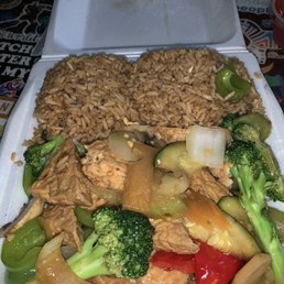 Delivered hot and yummy Tofu home style with fried rice with mild spicy. Sub broccoli instead of baby Corn Delivered hot and yummy Tofu home style with fried rice with mild spicy. Sub broccoli instead of baby Corn