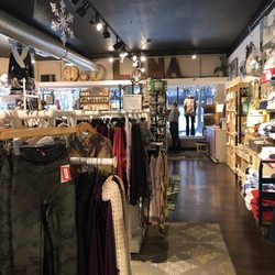 Lana's Boutique