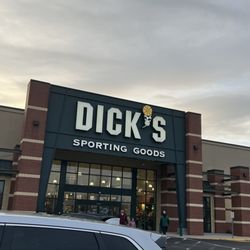 DICK'S Sporting Goods - Outside Sign...