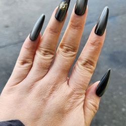 Tulip Nails - Speechless