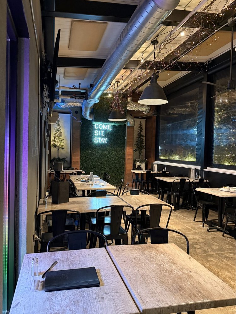 The Block Food & Drink - St. Louis Park