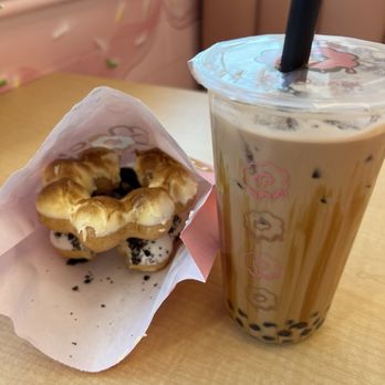 The Mochi Donut Cafe & Bakery - Crème brûlée, Oreo mochi and brown sugar boba tea - Cafes Near Me - Plainville, Connecticut The Mochi Donut Cafe & Bakery - Crème brûlée, Oreo mochi and brown sugar boba tea - Cafes Near Me - Plainville, Connecticut