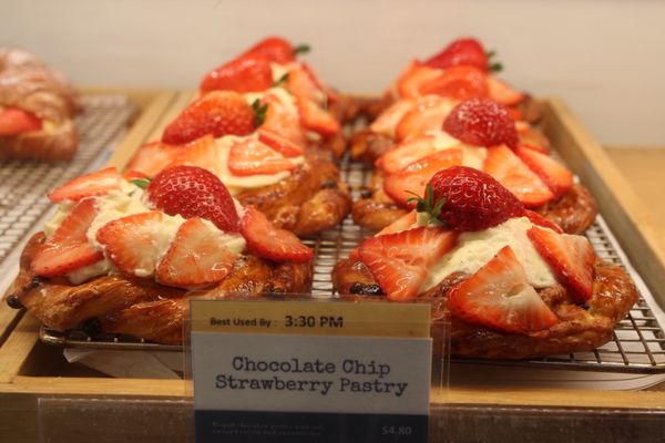 Paris Baguette by null