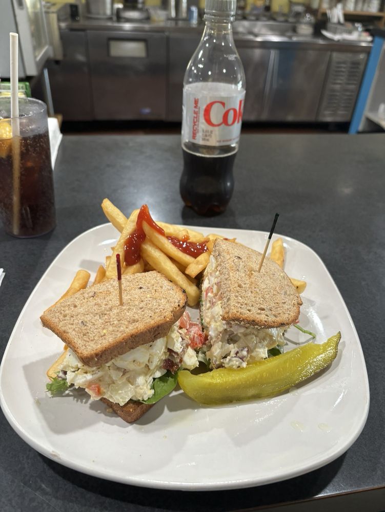 JS SHAKER CAFE Updated August 2024 43 Photos & 48 Reviews 31 Main