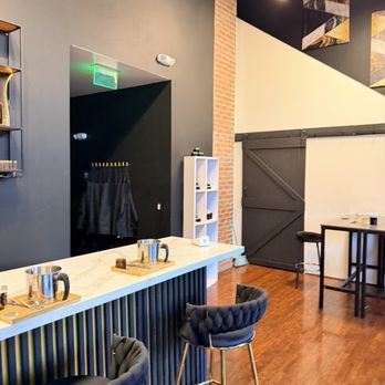 Ashy Aromas Candle Bar - Art Classes Near Me - San Jose, California