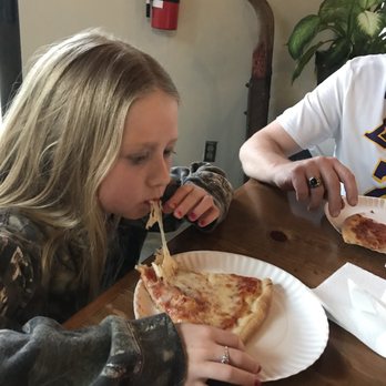 Brooklyn Pizza - Pizza Near Me - Powell, Ohio