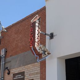 I also liked the little taco sign off to the side.
