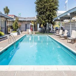 Travelodge by Wyndham San Francisco Airport North - Pool