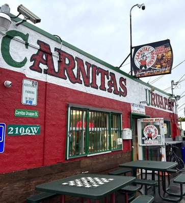 Carnitas Uruapan by null