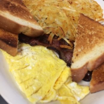 Hungry Hunter Restaurant - Kids meal - Breakfast & Brunch Near Me - Branson, Missouri
