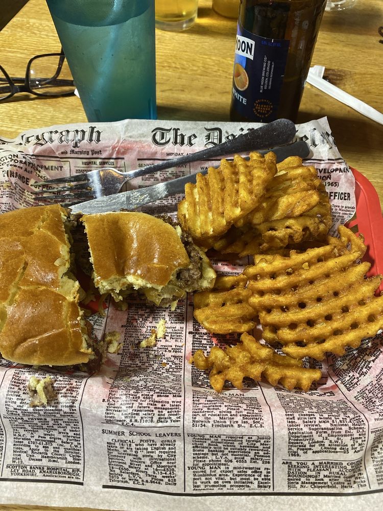 Broken Dollar Saloon Logo