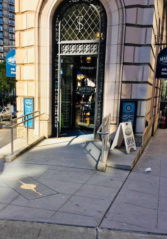MARINERS TEAM STORE 20 Photos & 10 Reviews Sports Wear 1800 4th Ave, Seattle, WA Phone