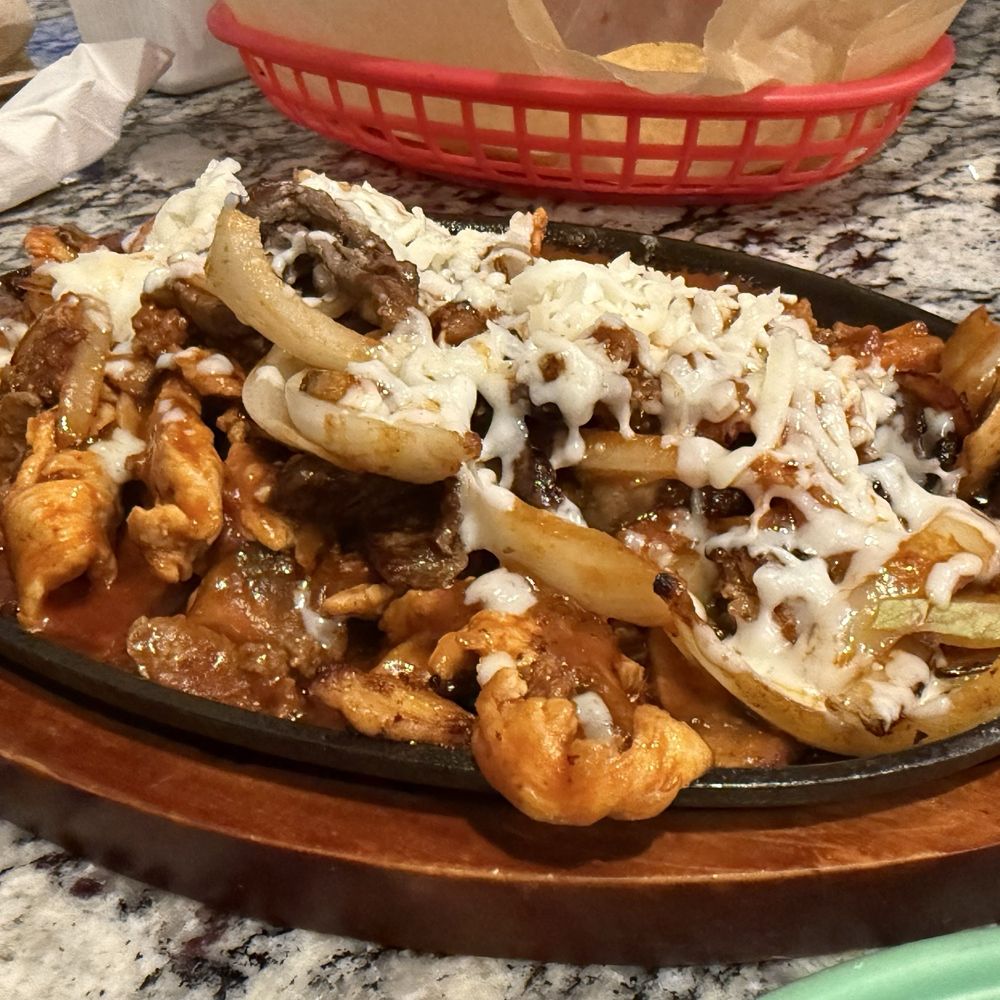 El Aztecas - Alambre - Mexican Near Me - Grand Rapids, Michigan