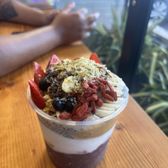 Bowls Superfoods - Sunset bowl - Acai Bowls Near Me - Provo, Utah